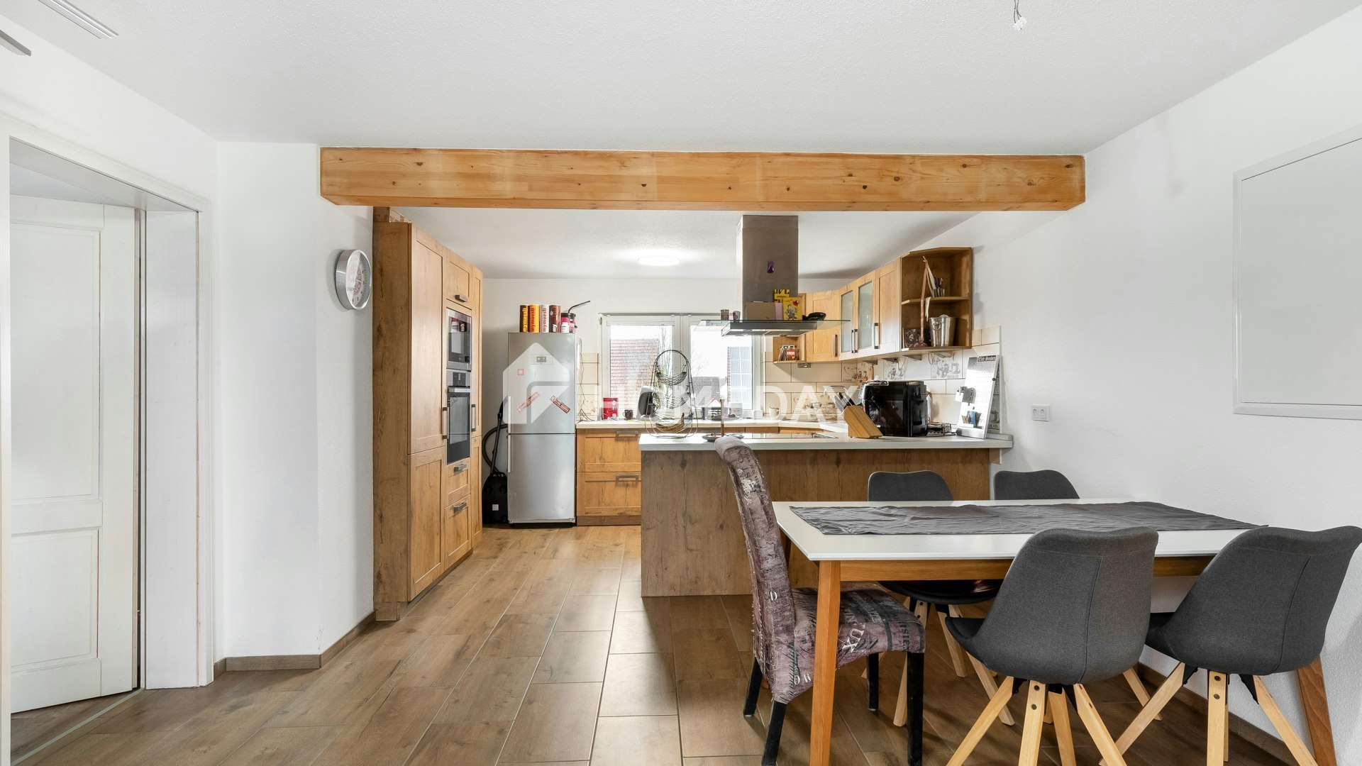 Immobilie in Weißenhorn - Großzügige 3-Zimmer-Wohnung mit zwei Balkonen und Kamin - Bild 4