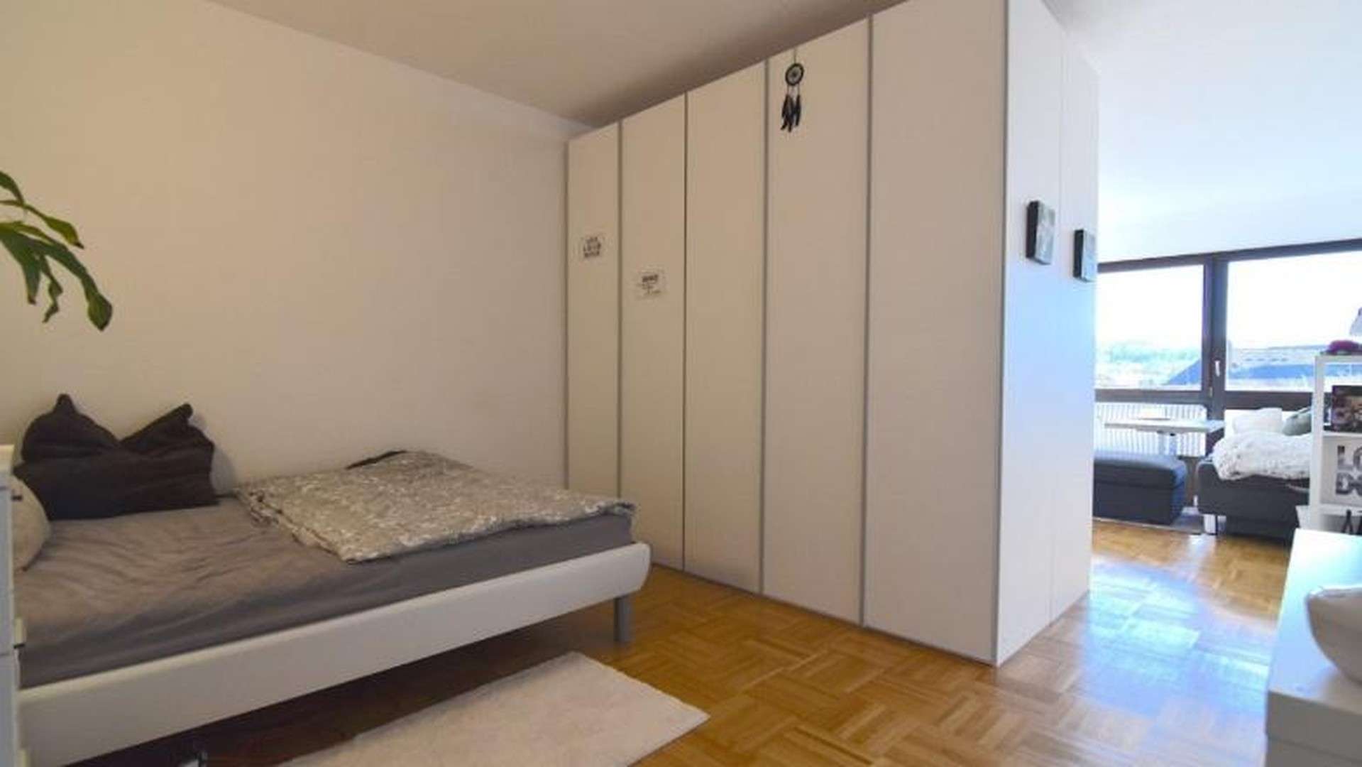 Immobilie in Regensburg - Attraktive 1-Zimmer-Eigentumswohnung 48 m² mit Südbalkon & EBK - Regensburg Westenviertel - Bild 1