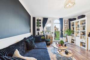Charmante Dachgeschosswohnung mit historischem Flair auf 74 qm – Die vollständige Adresse der Immobilie erhältst du vom Anbieter., 65199 Dotzheim, Wiesbaden – Vorschaubild 3