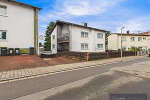 Top Zweifamilienhaus mit Balkon und Garten – Neunkirchen (Kreis) – Vorschaubild 1