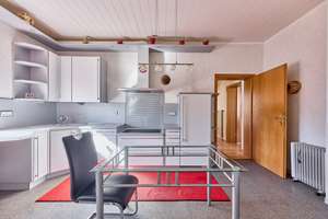 Viel Platz und zahlreiche Möglichkeiten – Wohnhaus mit Entwicklungspotenzial in Geisenheim OT – Die vollständige Adresse der Immobilie erhältst du vom Anbieter., 65366 Geisenheim – Vorschaubild 18