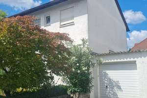 Haus mit reizvollem Garten und viel Nutzfläche im DG + UG – Die vollständige Adresse der Immobilie erhältst du vom Anbieter., 71679 Asperg – Vorschaubild 3