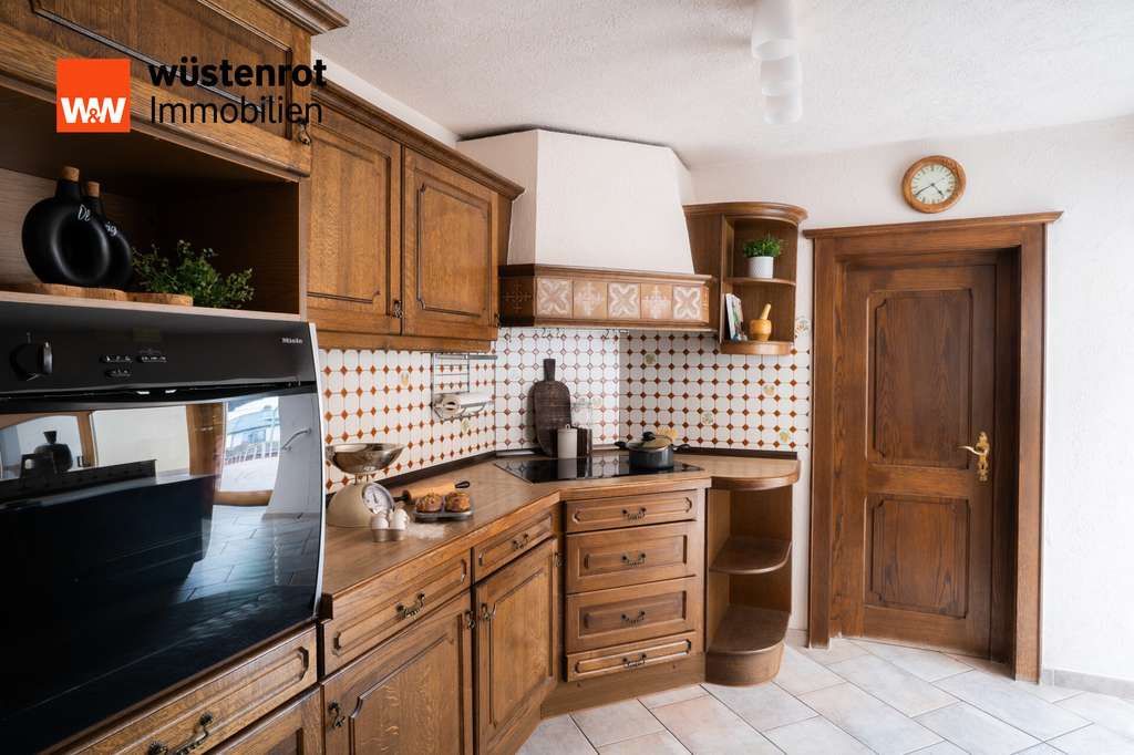 Immobilie in Mettlach - Ein Haus für Generationen – Anwesen mit 280 m², Wintergarten & separater Einheit - Bild 4