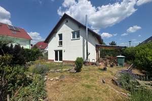 TOP! Schön gelegenes Einfamilienhaus in Lindheim! – Die vollständige Adresse der Immobilie erhältst du vom Anbieter., 63674 Altenstadt – Vorschaubild 1