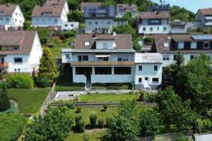 Viel Platz in erhabener Lage von Wallau! 
Einfamilienhaus mit Garage und Carport in Wallau! – Marburg-Biedenkopf (Kreis) – Vorschaubild 1
