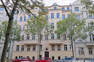 VIERZIMMERWOHNUNG MIT BALKON UND LIFT