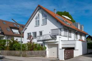 Lichtdurchflutete 4-Zimmer-DG-Wohnung mit Süd-Dachterrasse und neuer Hybrid-Wärmepumpenheizung – Die vollständige Adresse der Immobilie erhältst du vom Anbieter., 81475 Fürstenried-West, München – Vorschaubild 14