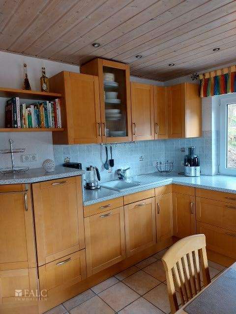 Immobilie in Eichenbühl - --Einfamilienhaus mit Einliegerwohnung mit super Fernsicht-- - Bild 4