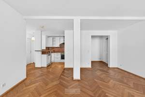 Exklusive 2,5-Zimmer-Altstadtwohnung mit Balkon in hochwertig saniertem Denkmalobjekt – Die vollständige Adresse der Immobilie erhältst du vom Anbieter., 93047 Innenstadt, Regensburg – Vorschaubild 6