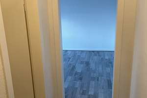 1 - Zimmer Wohnung sucht netten Nachmieter – Julius-Spriestersbach-Straße 3, 42853 Mitte, Remscheid – Vorschaubild 1