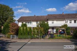 1- bis 2-Familien-Doppelhaushälfte nebst Garage und Stellplatz