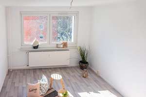2-Raum-Wohnung in schönem Wohnumfeld – Gluckstr. 10, 9120 Kapellenberg, Chemnitz – Vorschaubild 1