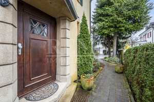 Charmante Stadtvilla mit 2-3 Wohneinheiten in ruhiger und zentrumsnaher Lage von Schorndorf-Süd – Rems-Murr-Kreis – Vorschaubild 2