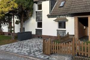 Gepflegtes Reihenmittelhaus in Leichlingen (Rheinland) - Erstbezug nach Sanierung – Die vollständige Adresse der Immobilie erhältst du vom Anbieter., 42799 Leichlingen (Rheinland) – Vorschaubild 1