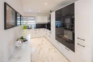 A+ Traumhaus mit Innenpool & Smarthome in Berkheim – Die vollständige Adresse der Immobilie erhältst du vom Anbieter., 87700 Innenstadt, Memmingen – Vorschaubild 13
