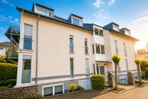 Stilvolle 3-Zimmer-Wohnung mit Balkon & Stellplatz am Lousberg
