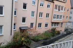 Zuhause mit vier Zimmern und Balkon in der Augsburger Innenstadt – Die vollständige Adresse der Immobilie erhältst du vom Anbieter., 86150 Lechviertel, östl. Ulrichsviertel, Augsburg – Vorschaubild 2