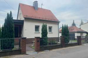 -Reserviert-
EFH für die kleine Familie mit Garage, Wintergarten und Nebengebäude  – Die vollständige Adresse der Immobilie erhältst du vom Anbieter., 4509 Delitzsch – Vorschaubild 1