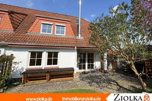 Modernere Doppelhaushälfte in WF - Mit Kaminofen, Einbauküche & Carport – Wolfenbüttel (Kreis) – Vorschaubild 1