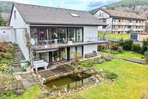 Alleinstehendes Einfamilienhaus mit Einliegerwohnung und Doppelgarage in Massivbauweise – Die vollständige Adresse der Immobilie erhältst du vom Anbieter., 95326 Kulmbach – Vorschaubild 3