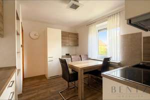 Wohnen mit Blick ins Grüne – gepflegtes Reihenmittelhaus mit Garten, Balkon und Vollkeller – Die vollständige Adresse der Immobilie erhältst du vom Anbieter., 27574 Schiffdorferdamm, Bremerhaven – Vorschaubild 7