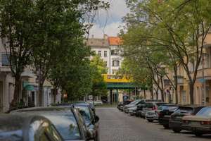 Voll vermietetes MFH in Prenzlauer Berg zu verkaufen! – Die vollständige Adresse der Immobilie erhältst du vom Anbieter., 10439 Prenzlauer Berg, Berlin – Vorschaubild 1
