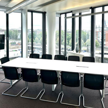 Privater Büroraum für 4 Person in Regus Kranhaus 1