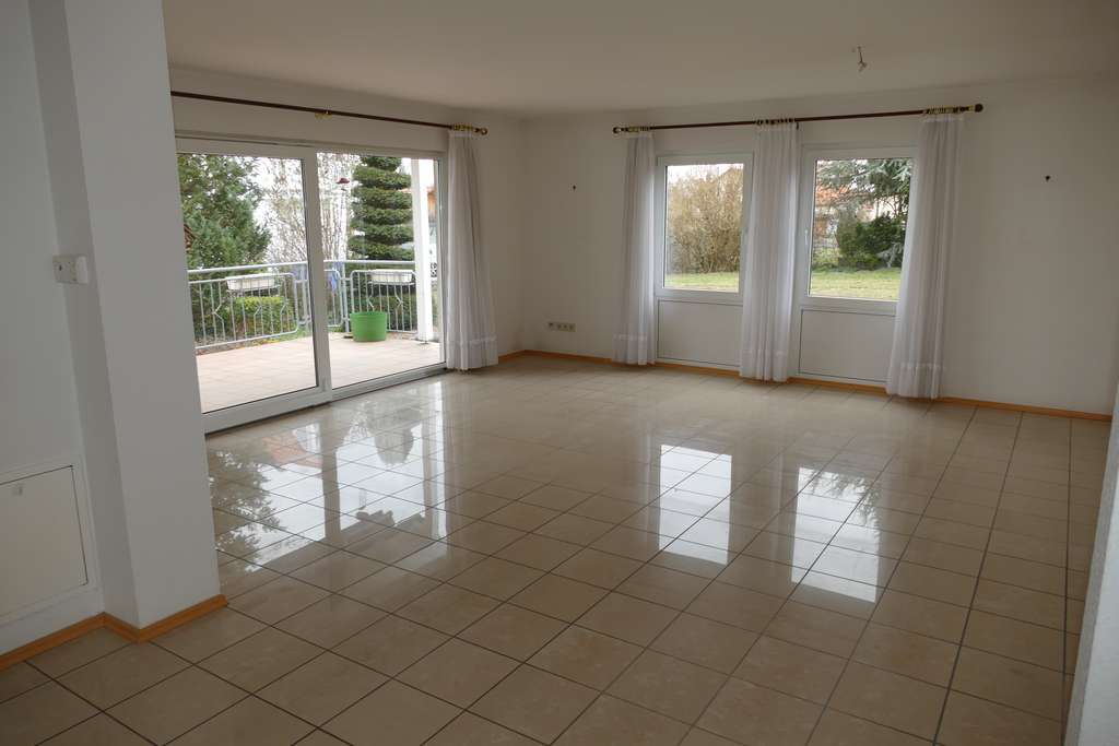 Immobilie in Spaichingen - Charmantes Einfamilienhaus mit großzügigem Grundstück in Spaichingen - Bild 2