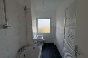 Renovierte 2-Zimmer-Citywohnung mit Balkon – Esternhovede 36, 45141 Stoppenberg, Essen – Vorschaubild 3