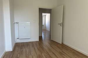 Erstbezug nach umfassender Modernisierung! Stilvolle 3-Zimmer-Wohnung in begehrter Lage – Hallerstraße 23, 90419 Sankt Johannis, Nürnberg – Vorschaubild 11