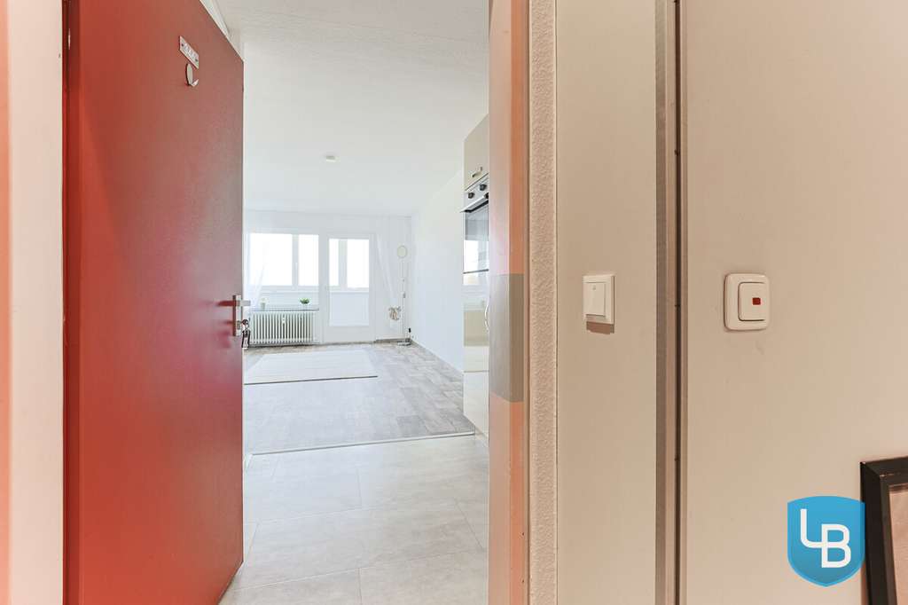 Immobilie in Schönberg (Holstein) - Stilvolle 1,5 Zimmer-Ferienwohnung mit verglaster Loggia in modernem Design - Bild 1