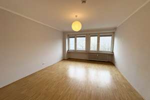 Renovierte Wohnung mit Balkon und EBK am Worringer Platz ab 01.02.2026