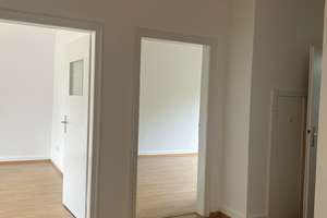 Schöne drei Zimmer Wohnung in gepflegtem Umfeld in Köln-Weidenpesch – Fehrbellinstrasse 6, 50737 Weidenpesch, Köln – Vorschaubild 5