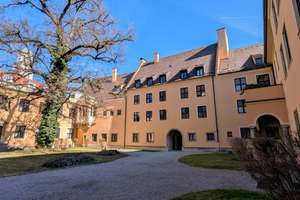 Stilvolle Innenstadtwohnung mit Dachterrasse – Maximilianstraße 36, 86150 Innenstadt. St. Ulrich-Dom, Augsburg – Vorschaubild 2
