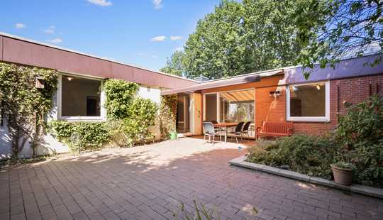 Bild von Ebenerdiger Wohnkomfort in ruhiger Lage – Stilvoller Bungalow mit Garten
