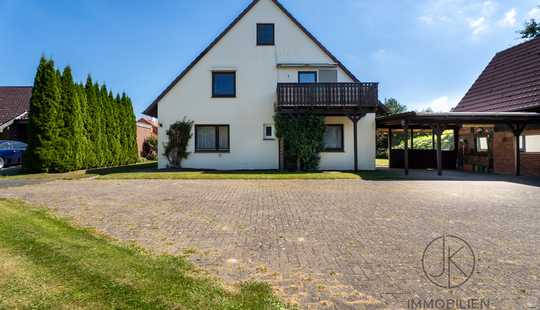 Bild von ***Ehemaliges Bauernhaus mit drei Wohneinheiten, großem Garten und Nebengebäude in Stuhr-Moordeich