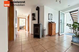 Besser geht`s nicht. Schickes Haus.
8 Zimmer auf 201 m². TOP-Technik.
Mit Garage plus 4 Carports. – Die vollständige Adresse der Immobilie erhältst du vom Anbieter., 88605 Meßkirch – Vorschaubild 16