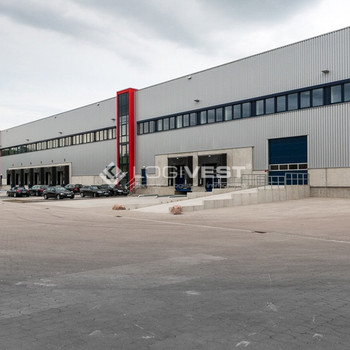 Logistikhalle an der A113