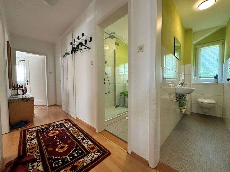 Immobilie in Dettingen an der Erms - Raum für Generationen, Rendite und Ideen – Gepflegtes Mehrfamilienhaus mit Garten - Bild 3