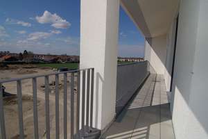 Property thumbnail 2