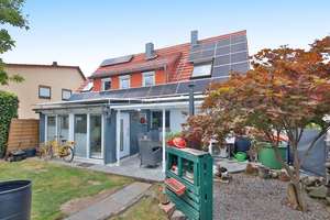 Gepflegtes Einfamilienhaus mit Wintergarten und PV-Anlage – Die vollständige Adresse der Immobilie erhältst du vom Anbieter., 75334 Straubenhardt – Vorschaubild 1