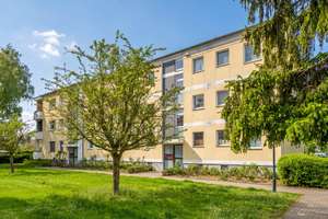 Wohnen im Grünen – Helle 3-Zimmer-Wohnung mit Süd-Balkon in Zehlendorf