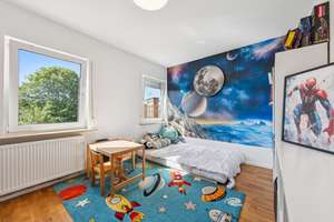 LENAU - Raumwunder mit fünf Schlafzimmern und sonnigem Familiengarten! – Die vollständige Adresse der Immobilie erhältst du vom Anbieter., 31139 Moritzberg / Bockfeld, Hildesheim – Vorschaubild 9