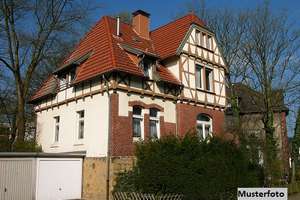 Heimkommen und Wohlfühlen - Doppelhaushälfte mit Garten und Garage