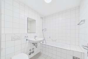 Gelegenheit! Ruhige, helle 3 Zi. Whg, Aufzug, Loggia, TG-Stellplatz, moderner Grundriss, barrierearm – Die vollständige Adresse der Immobilie erhältst du vom Anbieter., 70619 Sillenbuch (Ortsteil), Stuttgart – Vorschaubild 10