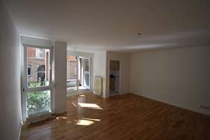 Heusteigviertel: Tolle 2 Zi.-Whg. mit Balkon, EBK und optionaler Garage in ruhiger Seitenstraße – Falbenhennenstr. 3, 70180 Lehen, Stuttgart – Vorschaubild 2