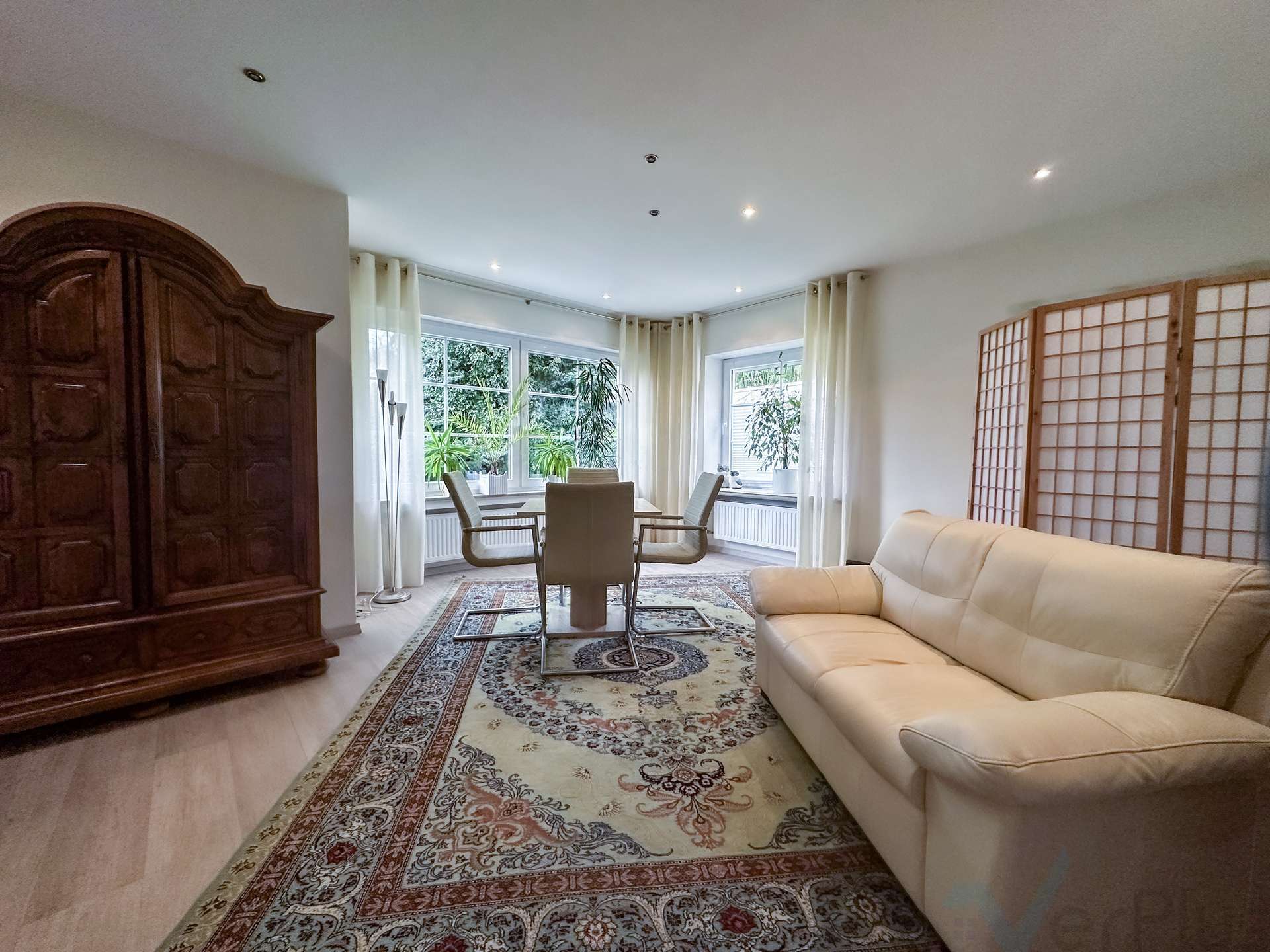 Immobilie in Pöttmes - Kaufpreis gegen Gebot - Provisionsfrei - Einzigartige Villa zentral in Pöttmes - Bild 3