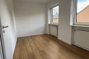Ideal für eine Familie mit Freude am Garten in diesem renovierten Endreihenhaus in Norderstedt – Steindamm 30 a, 22844 Norderstedt – Vorschaubild 10