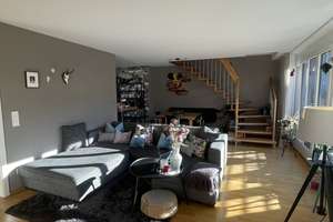 Großzügige 3,5-Zimmer-Wohnung mit zwei Balkonen in idyllischer, ruhiger Lage am Wartbergpark