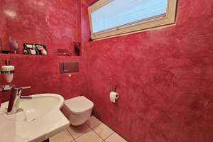 Besonderes Wohngefühl im Split-Level-Stil. Freistehendes Einfamilienhaus mit Einliegerwohnung in ruh – Die vollständige Adresse der Immobilie erhältst du vom Anbieter., 42651 Solingen-Mitte, Solingen – Vorschaubild 19